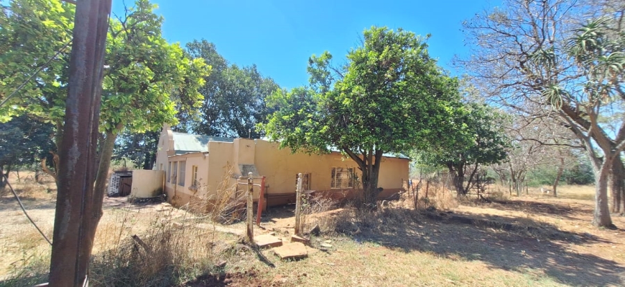 10 Bedroom Property for Sale in Swartruggens North West